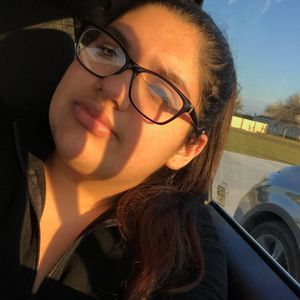 Meet your Posher, Adriana